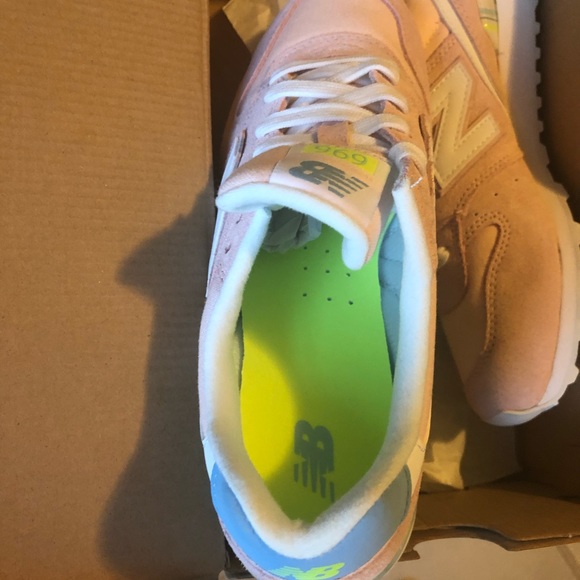 BRAND NEW pink suede new balances - Picture 3 of 4